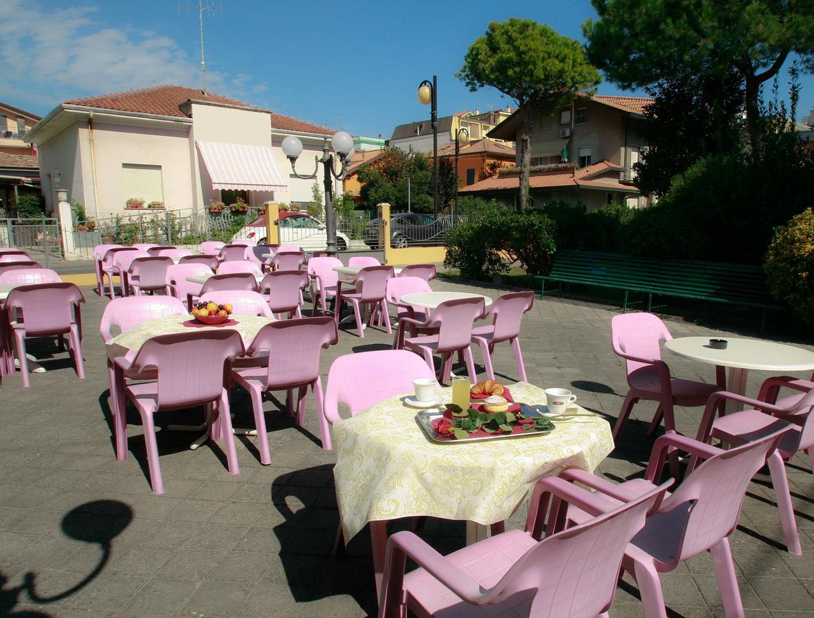 Hotel Adriatico Μπελάρια-Ιτζέα Μαρίνα Εξωτερικό φωτογραφία